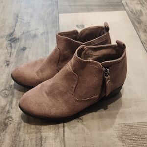 Arizona Brown Booties Size 3